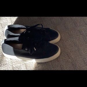 Banana Republic black sneaker